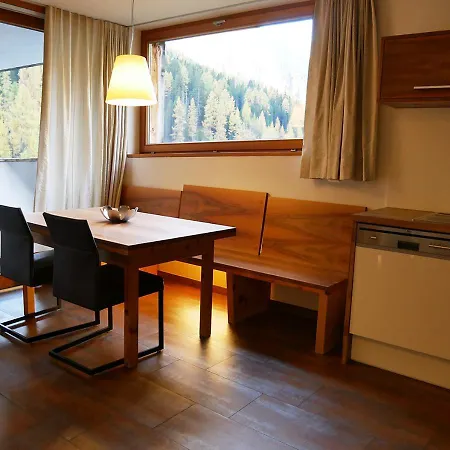 Der Monolith Apartment